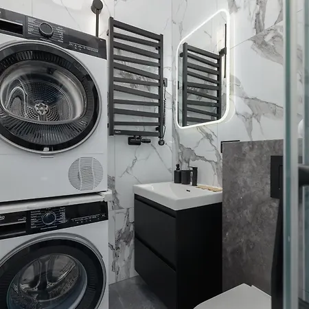 Hanza Tower 309 By Bookinghost * 什切青