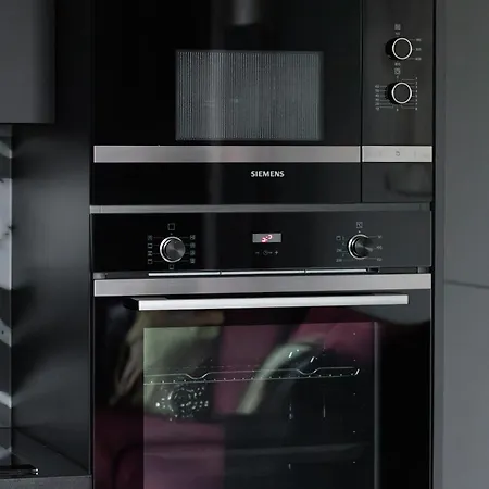 Hanza Tower 309 By Bookinghost *